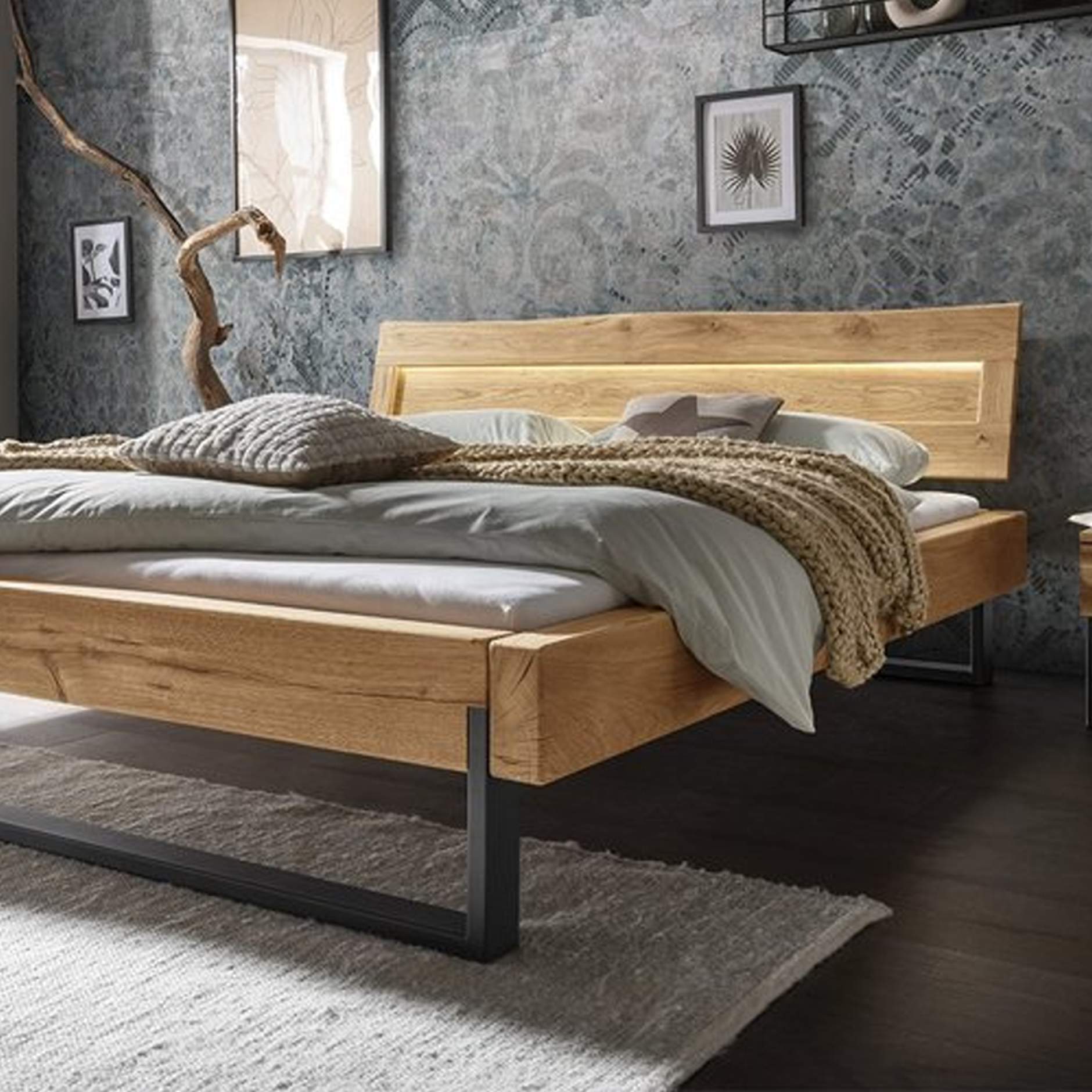 Bed 200x220 hout