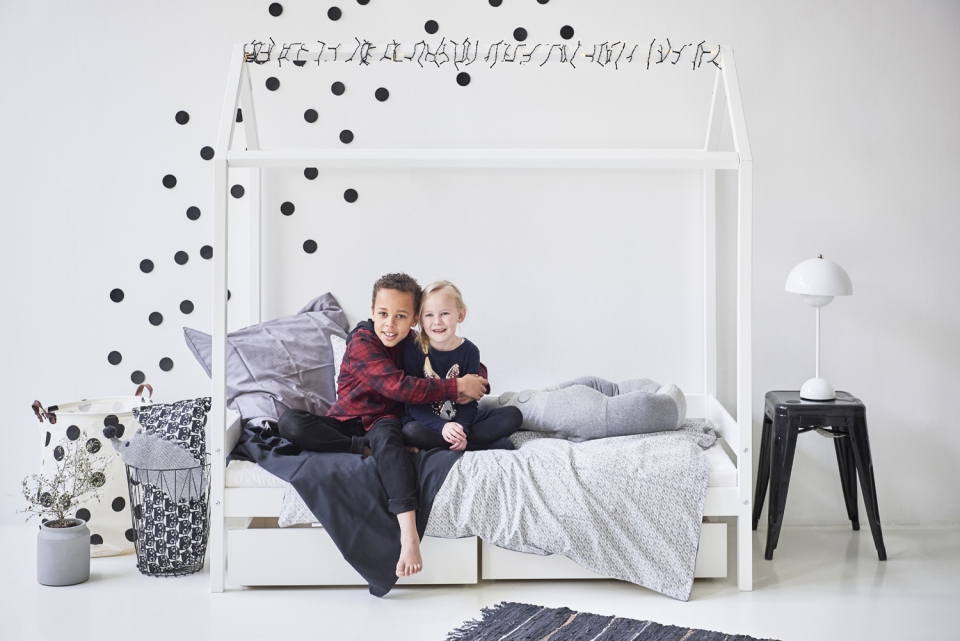 Knuppel achterzijde Waarschuwing Peuterbed 70x160 ⋆ huisbed wit of grijs ⋆ Bedroomshop