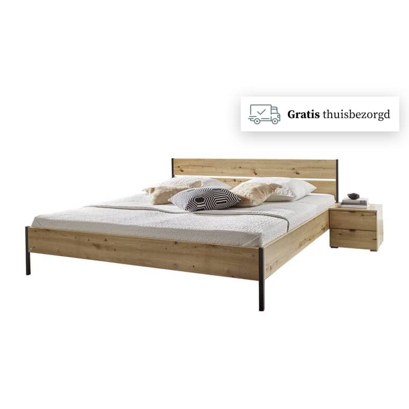 Laag houten bed frame