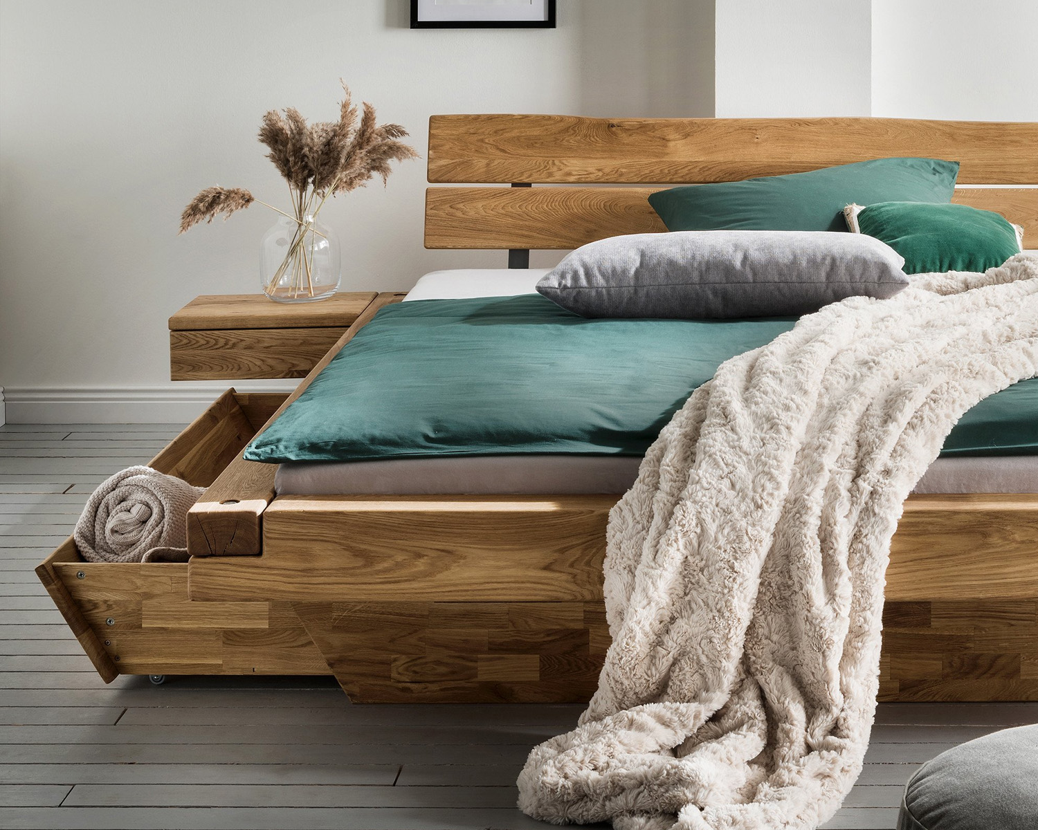Houten bed met lades / laden Houten bed met lades / laden