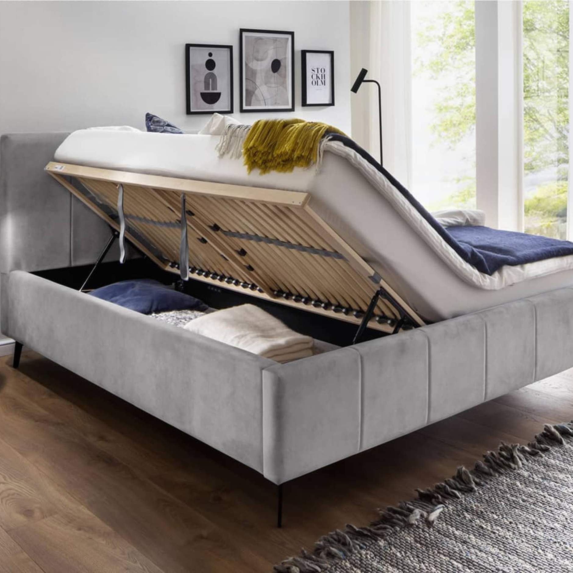 Kingsize bed met opbergruimte