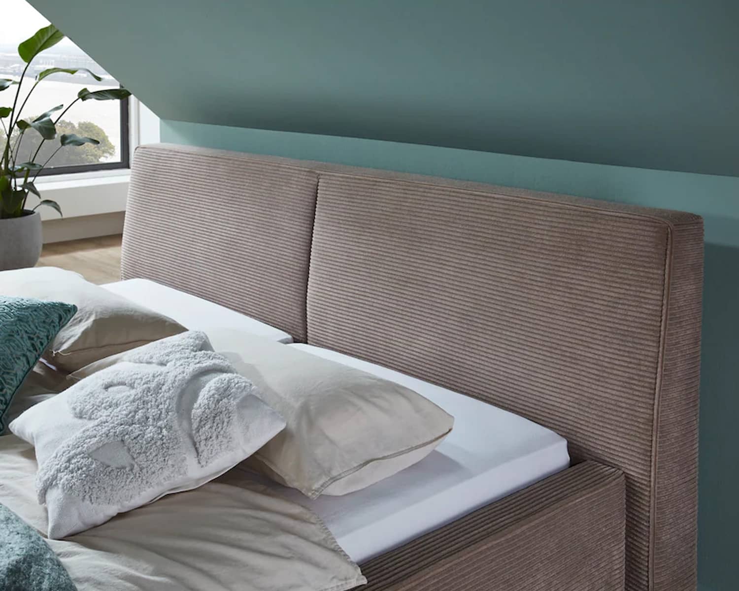 Stoffen bed taupe Stoffen bed taupe