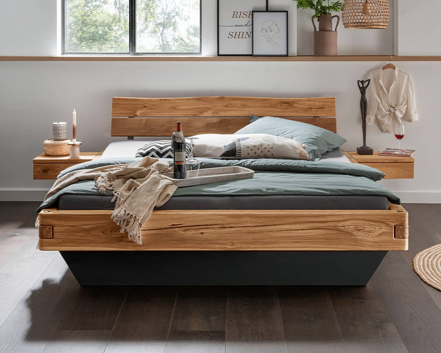 Zwevend (optisch) bed eiken massief