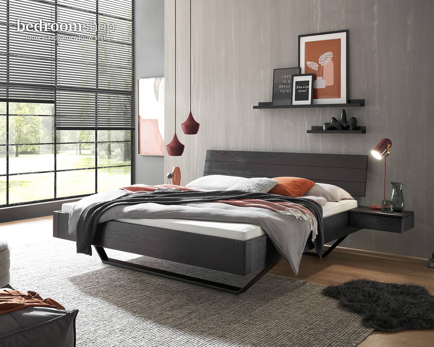 Zwart houten bed 180x200