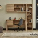 Bureau met boekenkast en wandkast