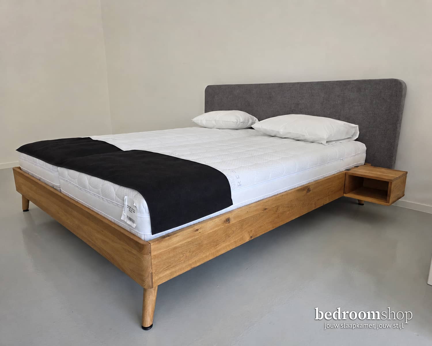 Showroom foto Liverpool bed Showroom foto Liverpool bed