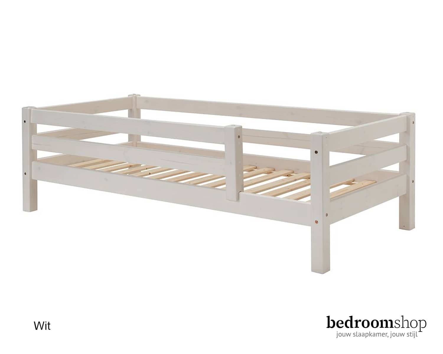 Wit kinderbed met uitvalbeveiliging Wit kinderbed met uitvalbeveiliging