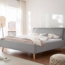 Lichtgrijs bed stof