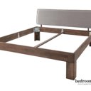 Houten bed donker