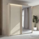 Beige kast met spiegel en sierlijst met verlichting