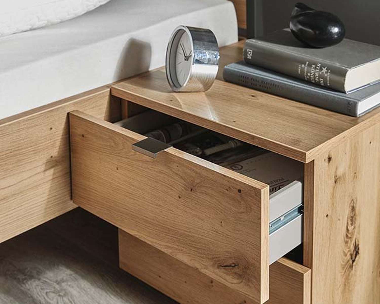 Nachtkastje hout 2 lades Nachtkastje hout 2 lades