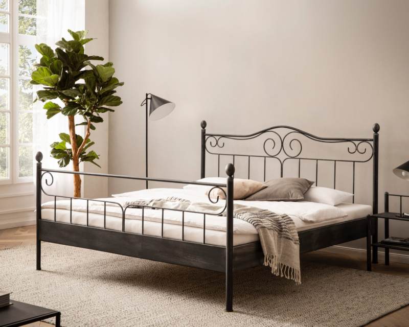 Metalen bed Alessandria in zwart zilver patiné