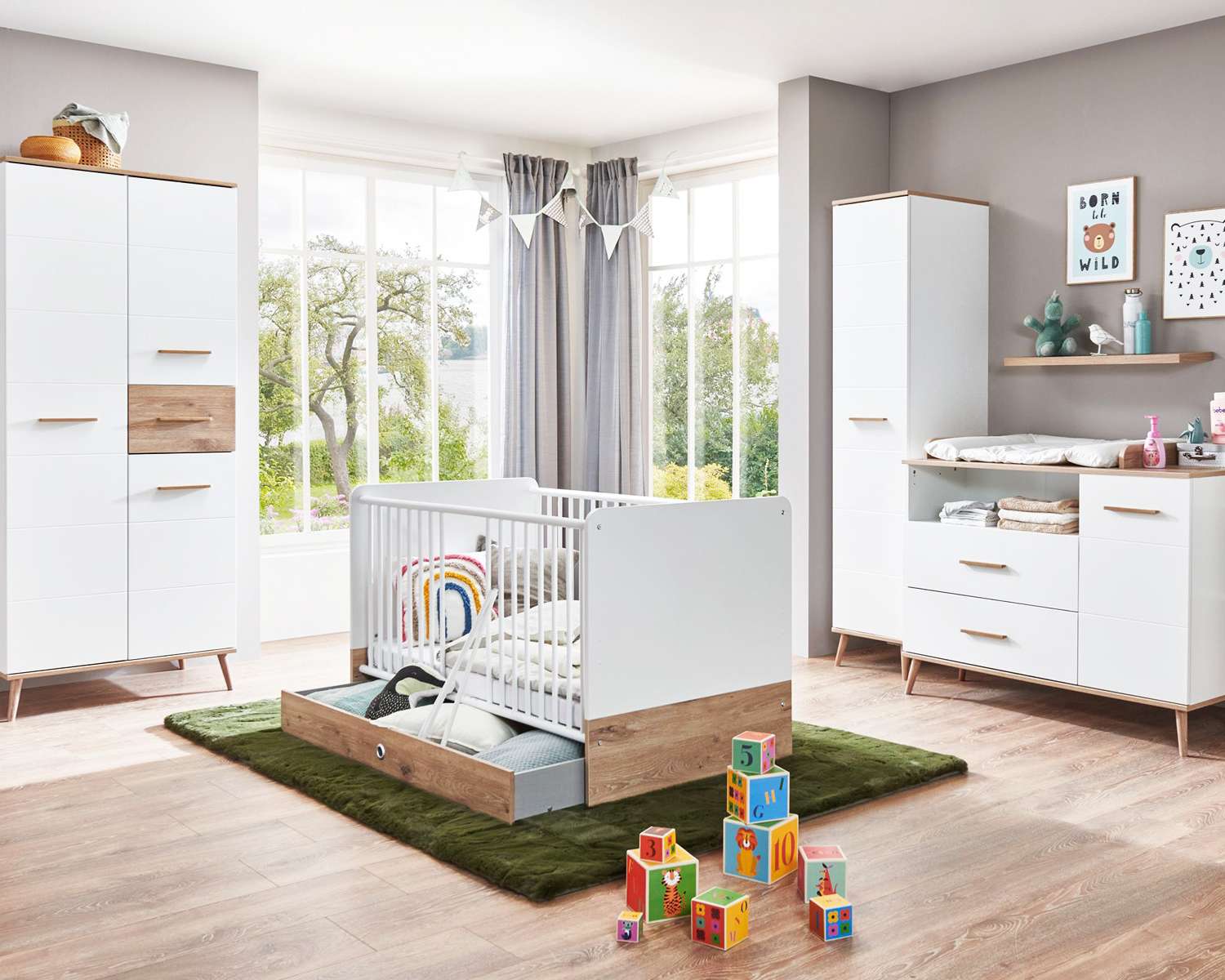 Babykamerset met kleine kledingkast