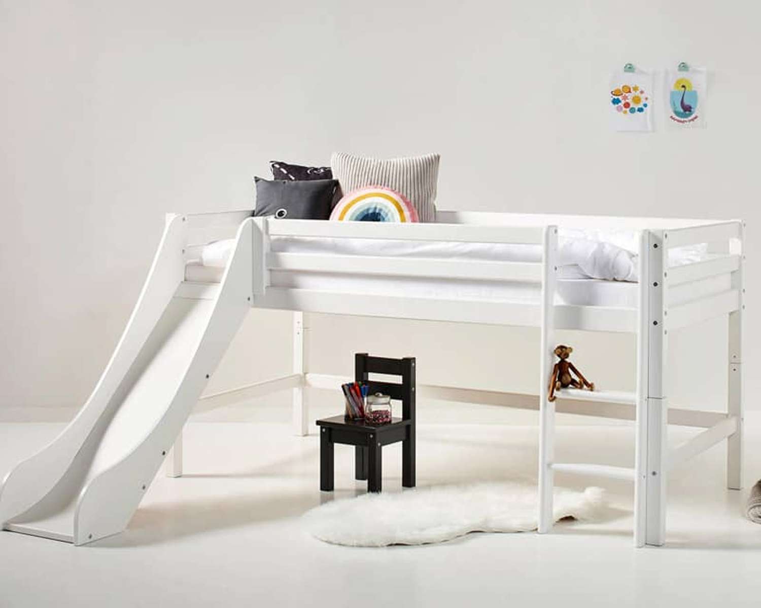 Bed met glijbaan peuters