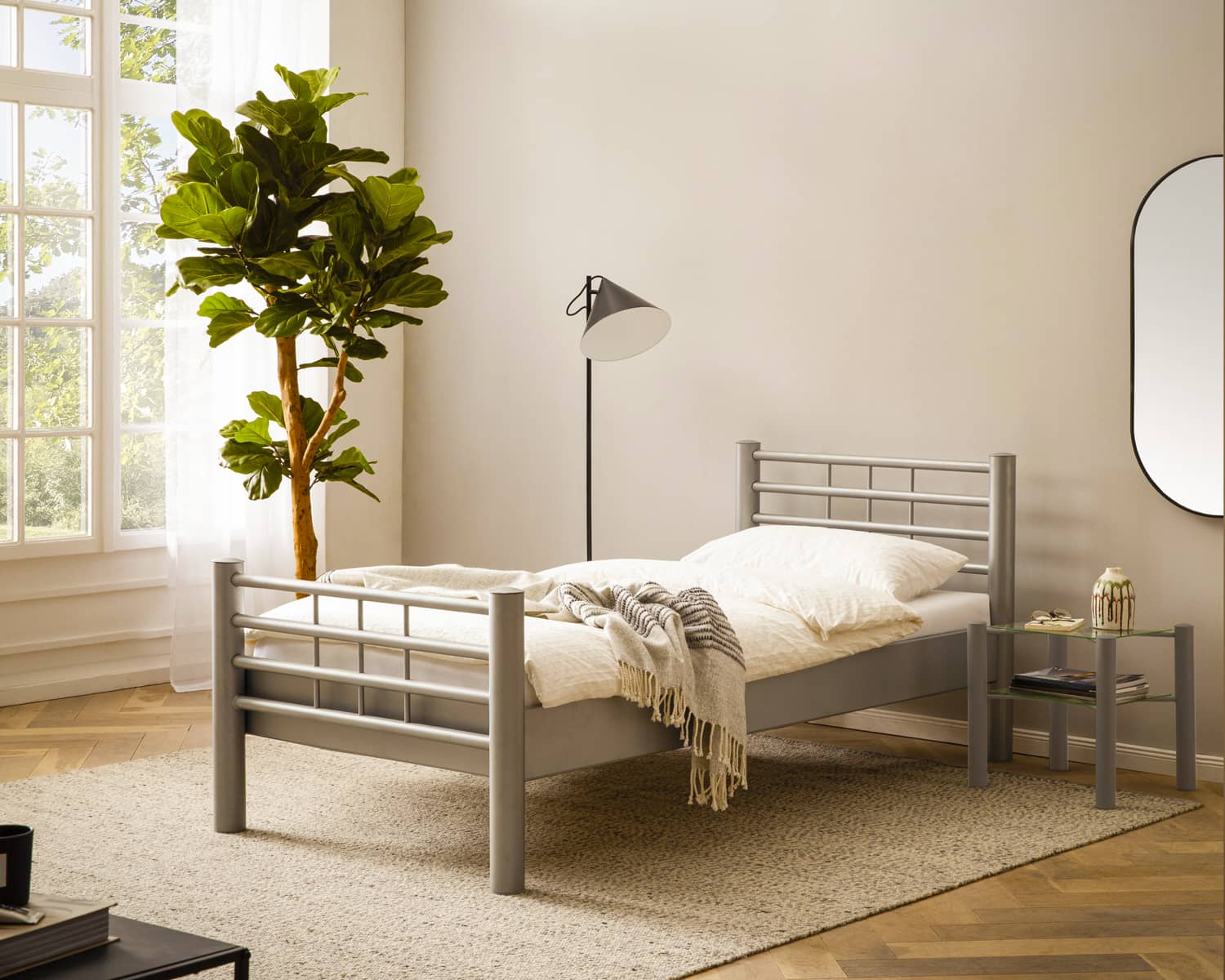 ijzeren eenpersoonsbed 90x200 zilver-grijs ijzeren eenpersoonsbed 90x200 zilver-grijs