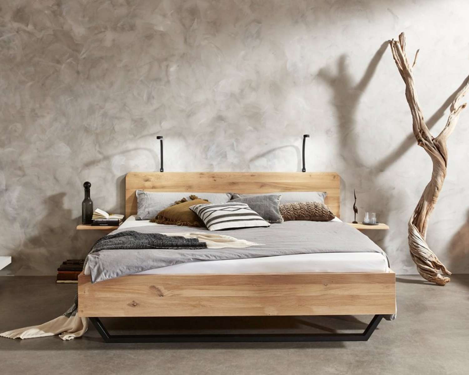 Funen-eiken-houten-bed-vanvoren Funen-eiken-houten-bed-vanvoren