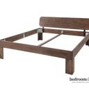 Donker houten bed mokka