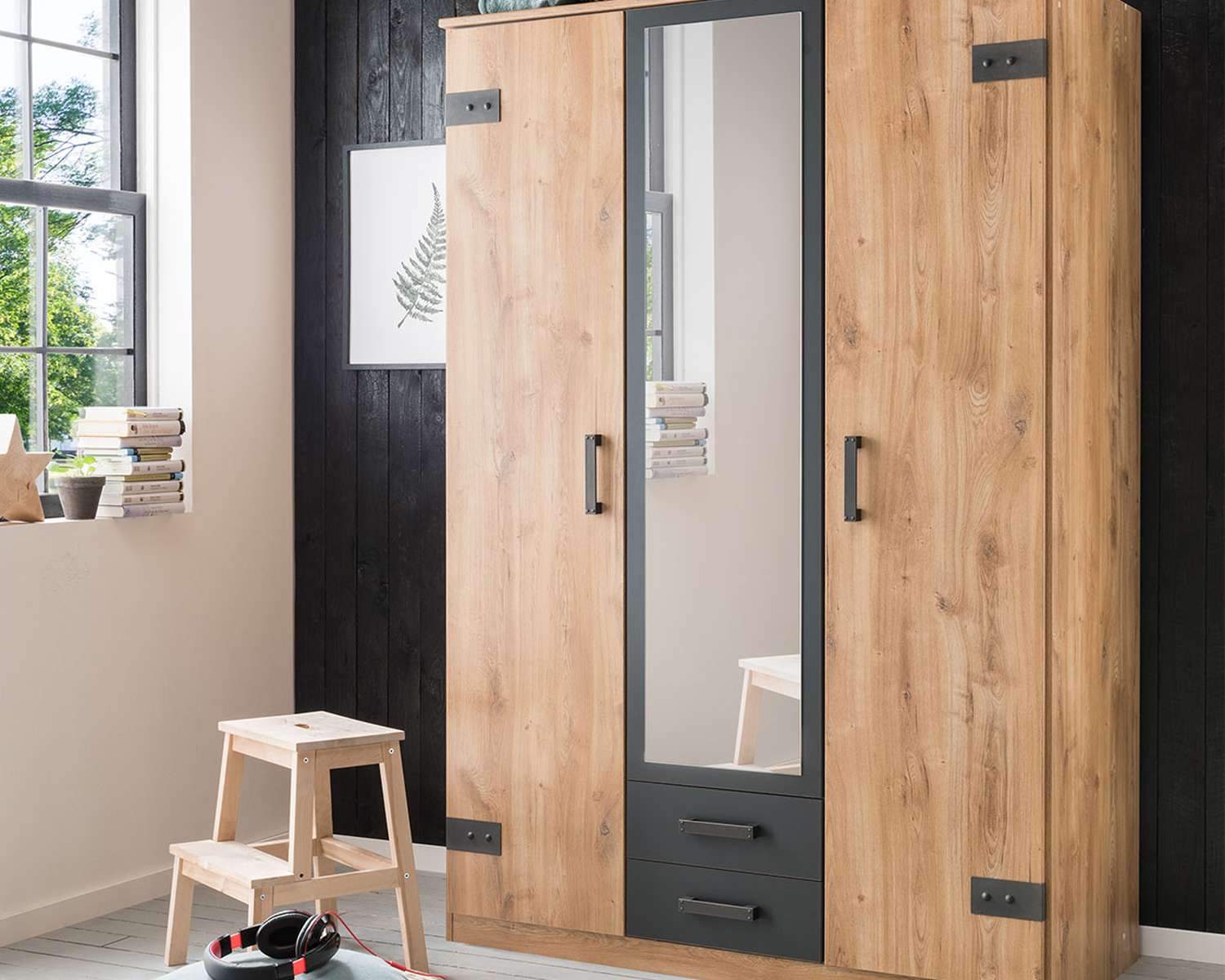 3 deurs kledingkast industrieel