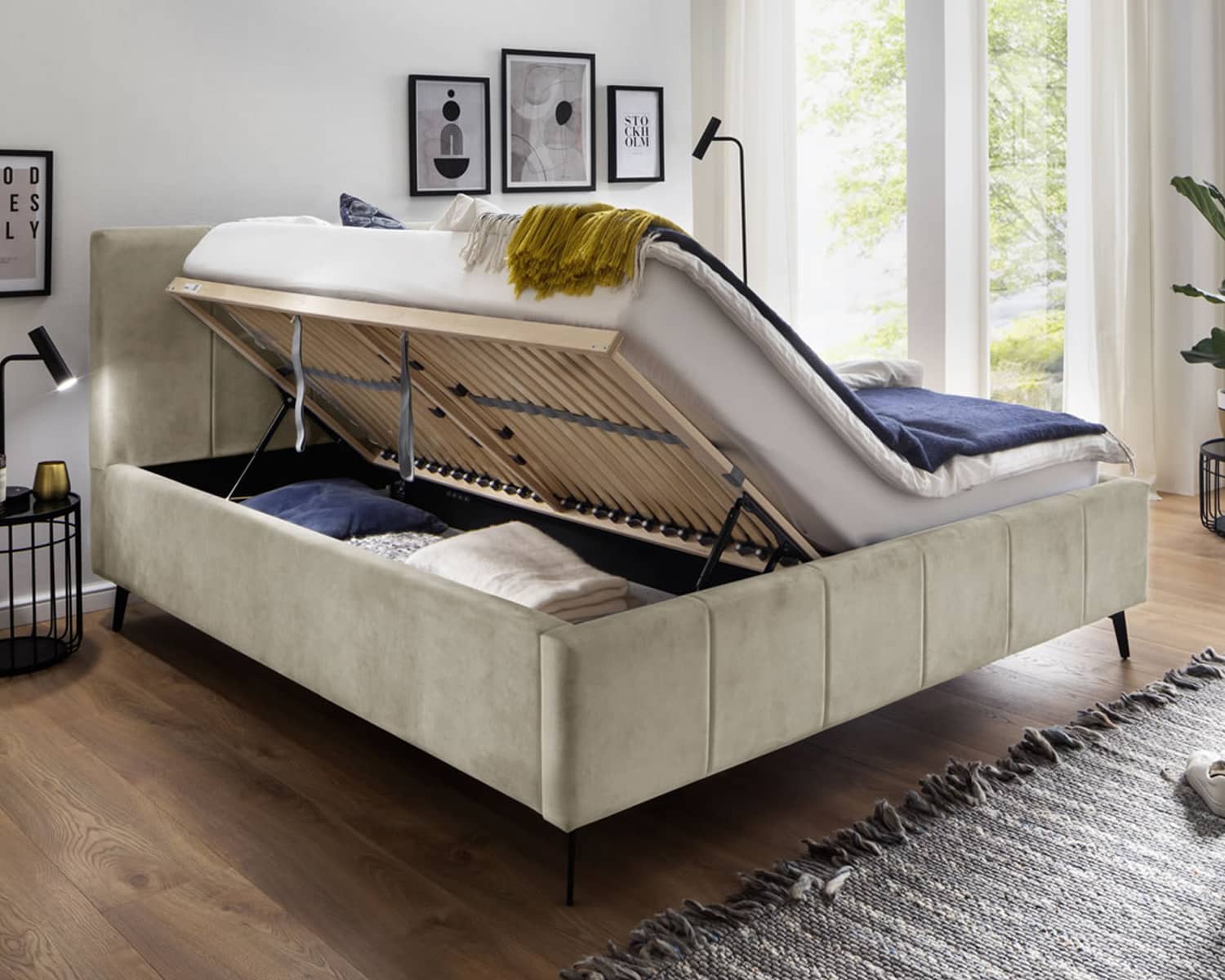 Beige stoffen bed