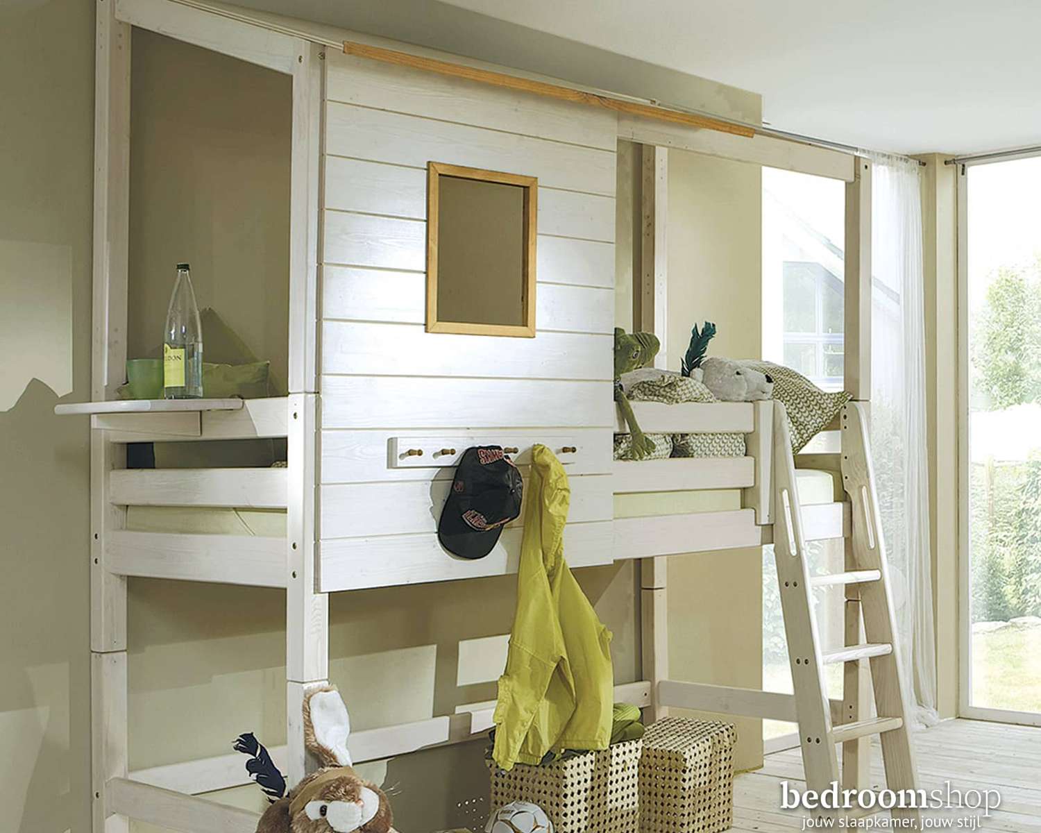Hut bed halfhoogslaper Hut bed halfhoogslaper