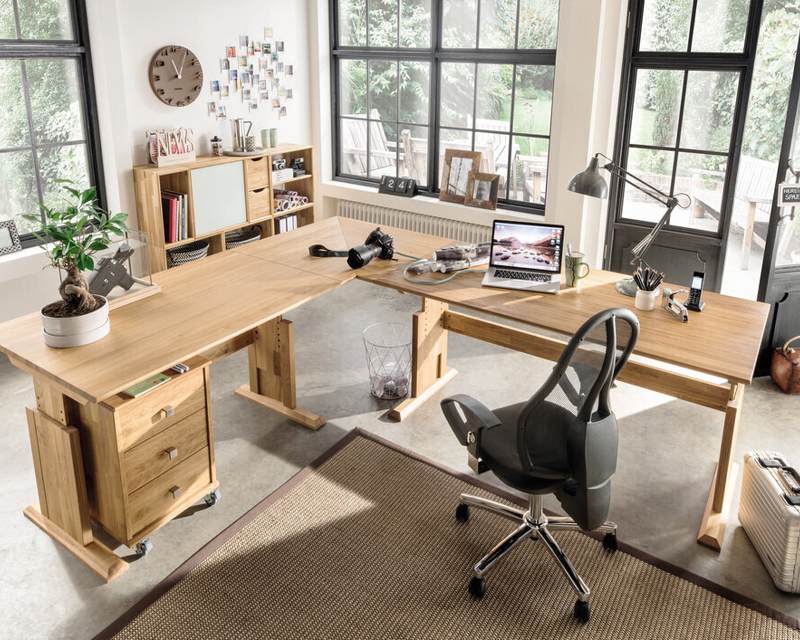 Hoekbureau massief eiken