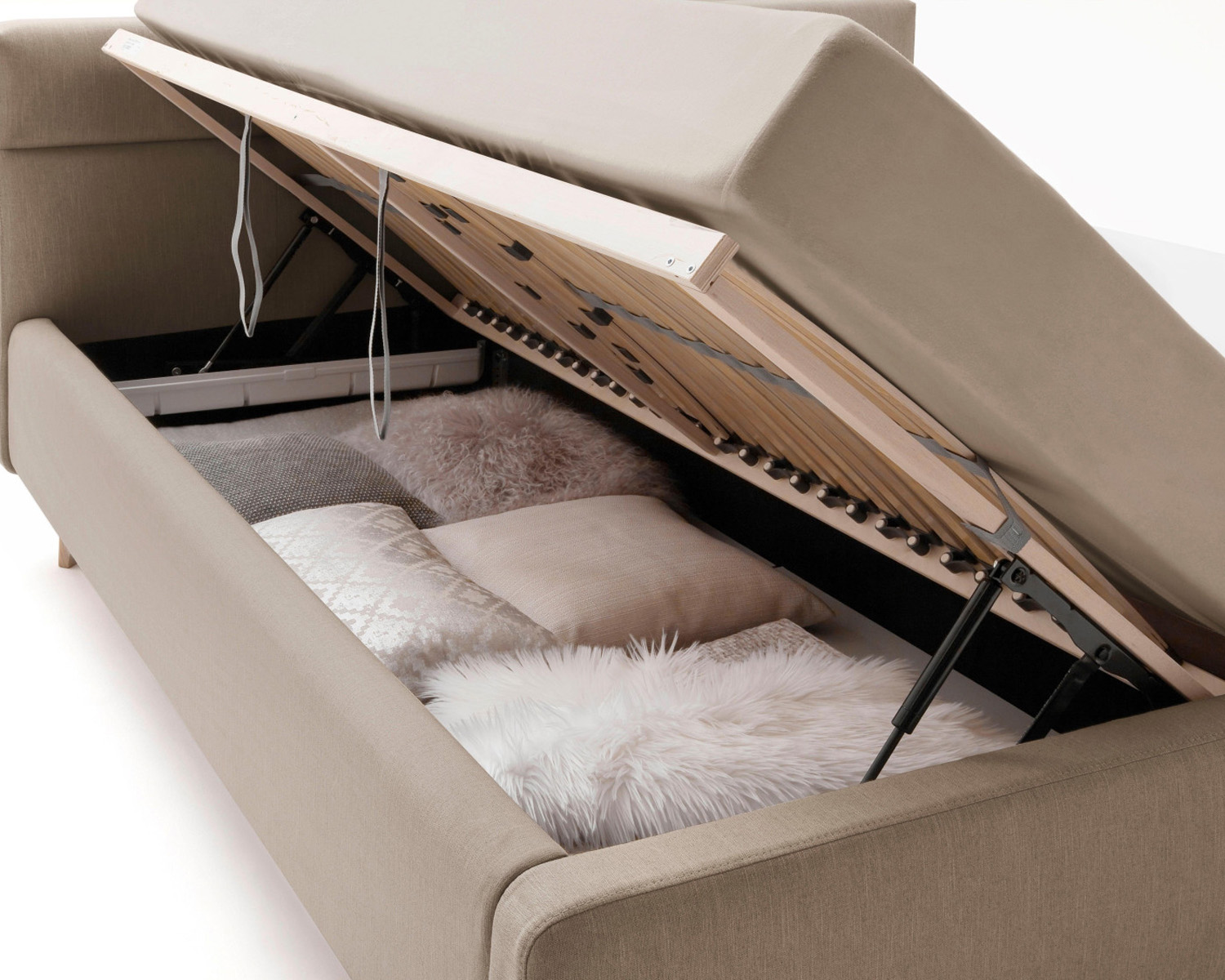 Beige bed met opbergruimte Beige bed met opbergruimte