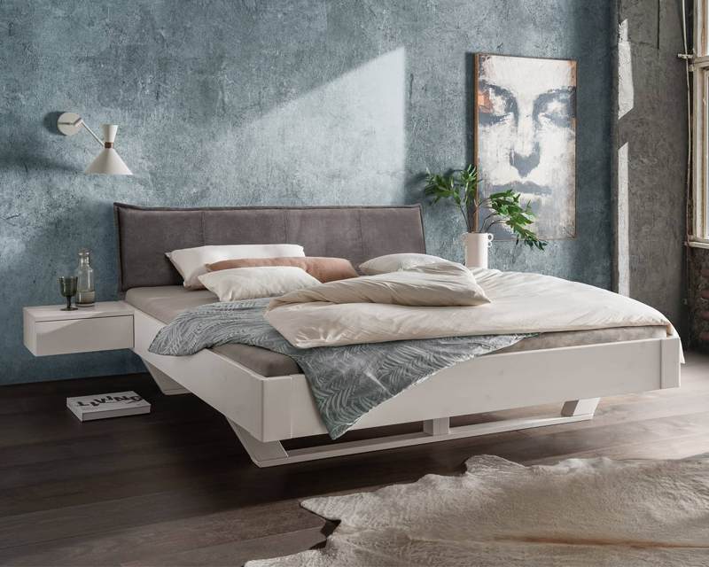 Wit tweepersoonsbed