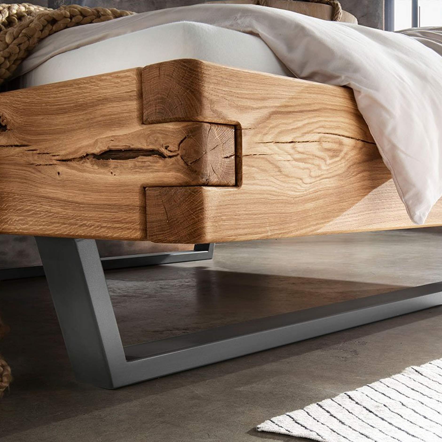 Kingsize bed 200x220