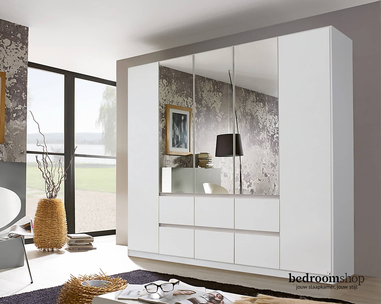 Witte kledingkast 210 hoog Witte kledingkast 210 hoog