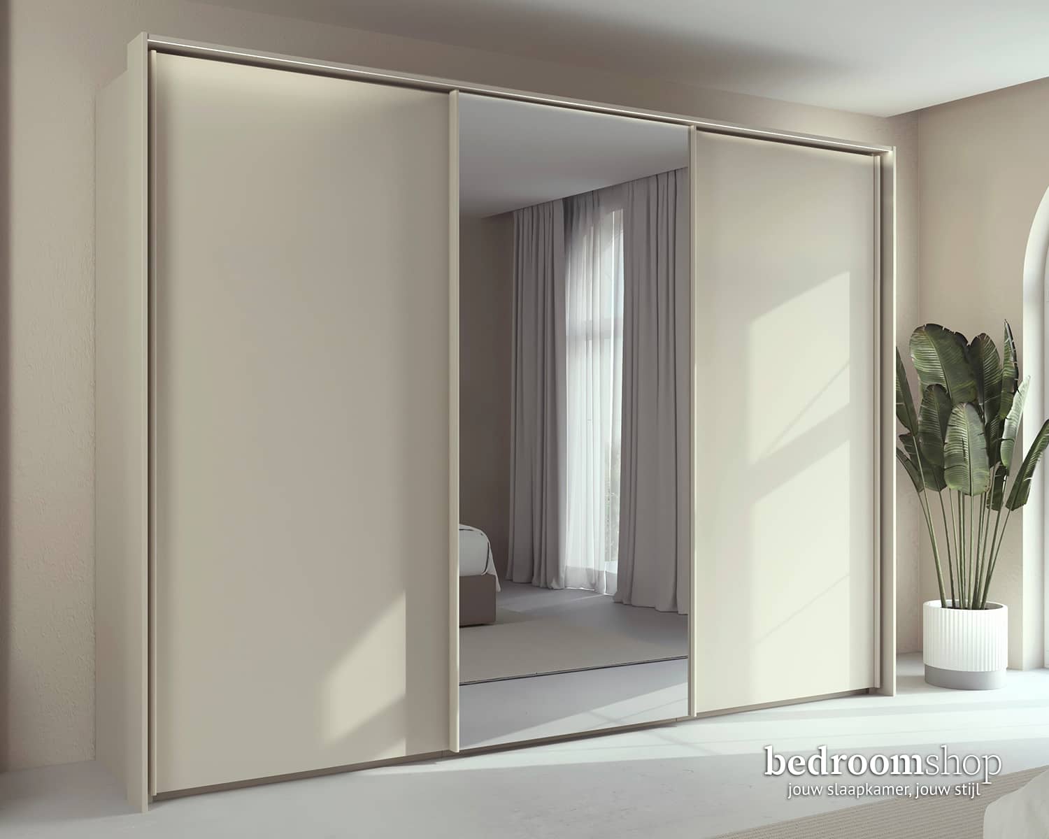 Kledingkast beige met spiegel