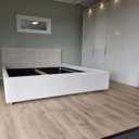 Goedkoop showroom model stoffen bed