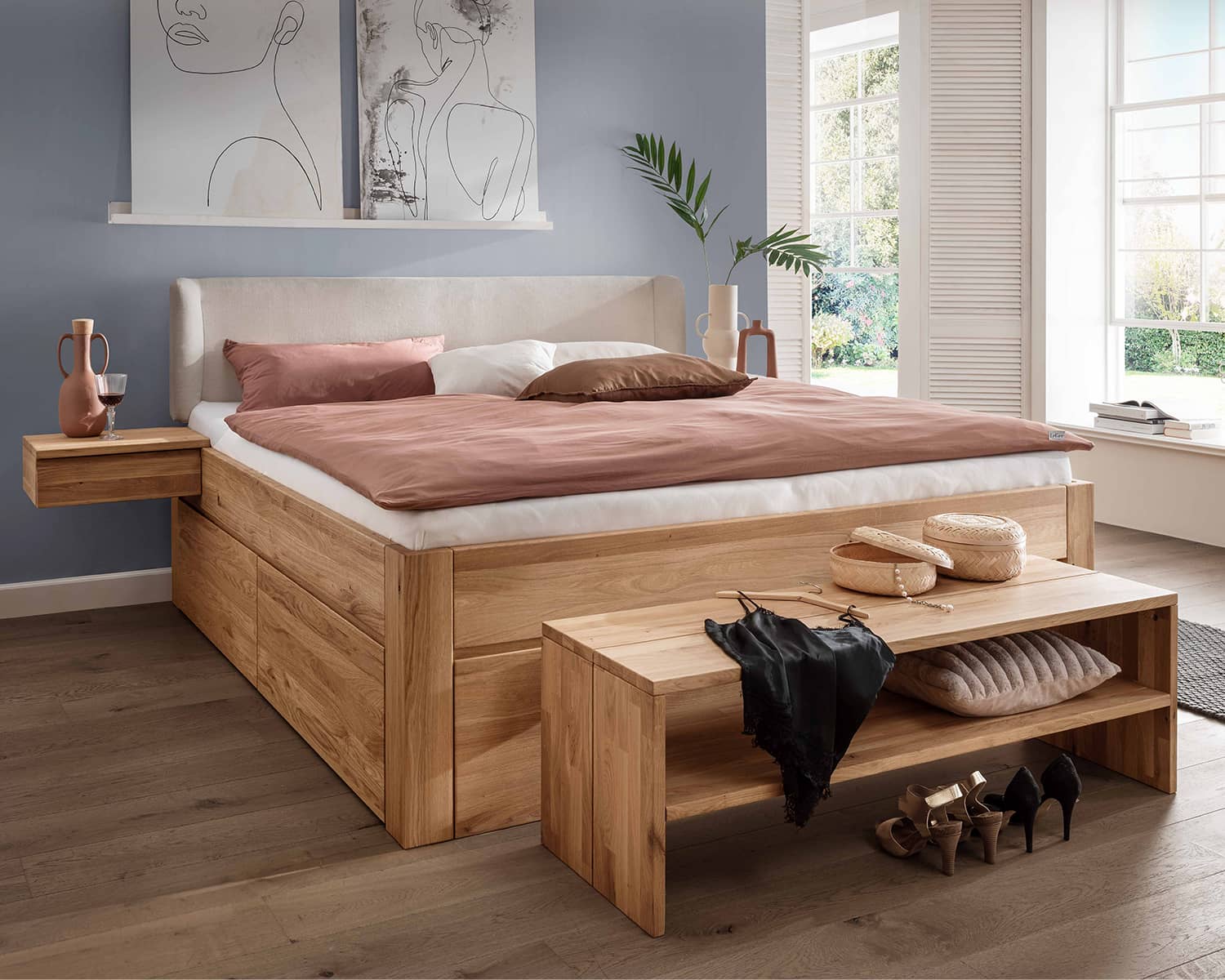Houten bed met lades en bedbank Houten bed met lades en bedbank