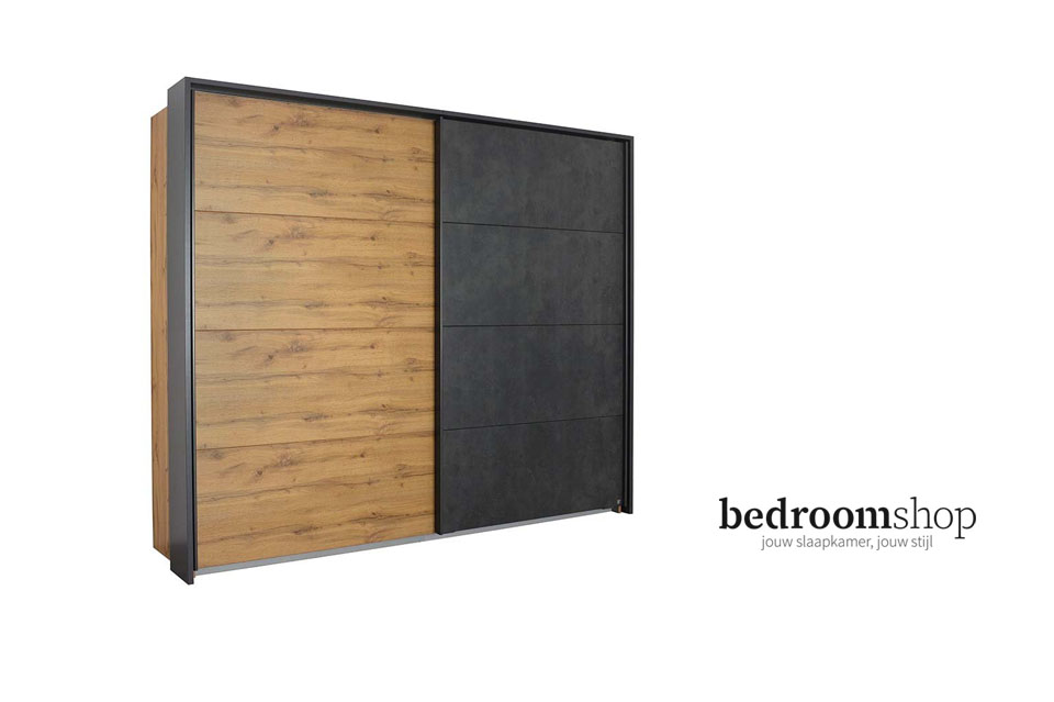 houten linnenkast