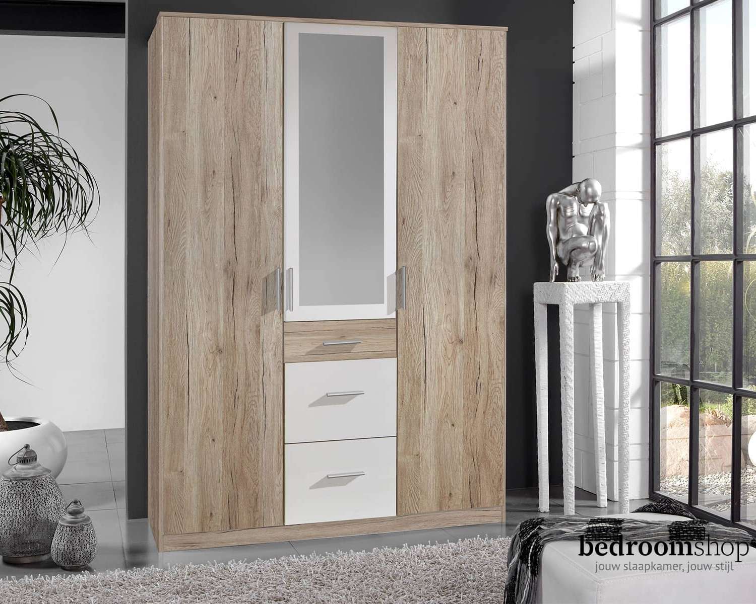 Kledingkast met spiegel