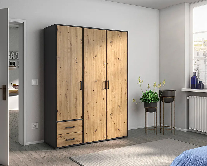 3-deurs kledingkast hout
