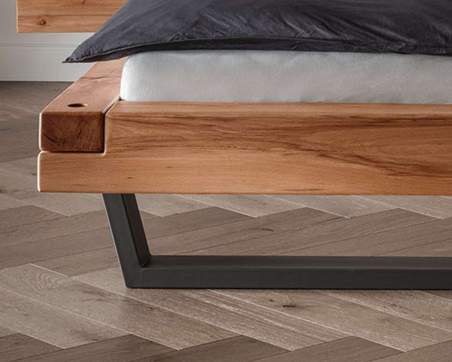 Beuken balkenbed Stanley detail Beuken balkenbed Stanley detail