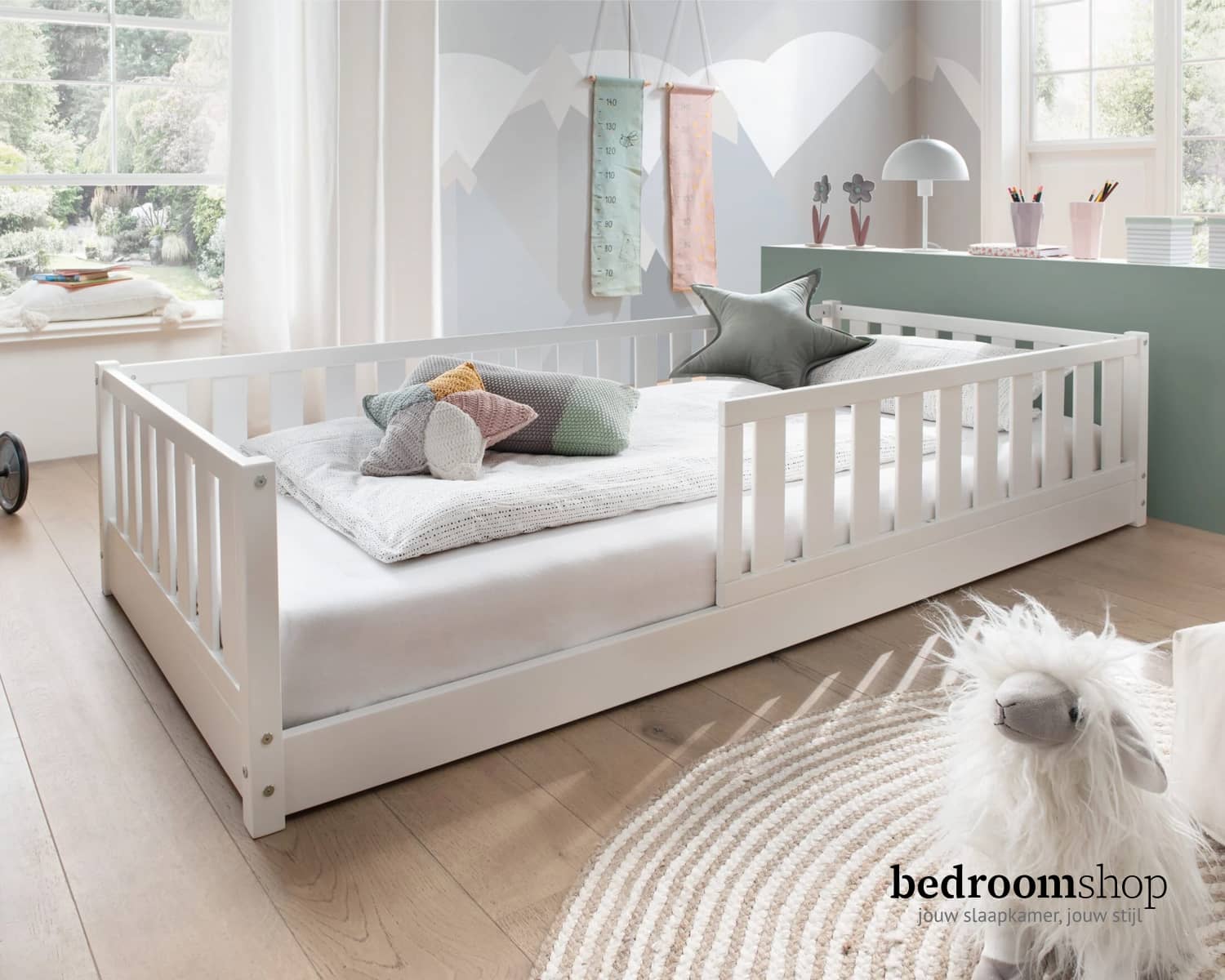 Wit vloerbed - laag kinderbed Wit vloerbed - laag kinderbed