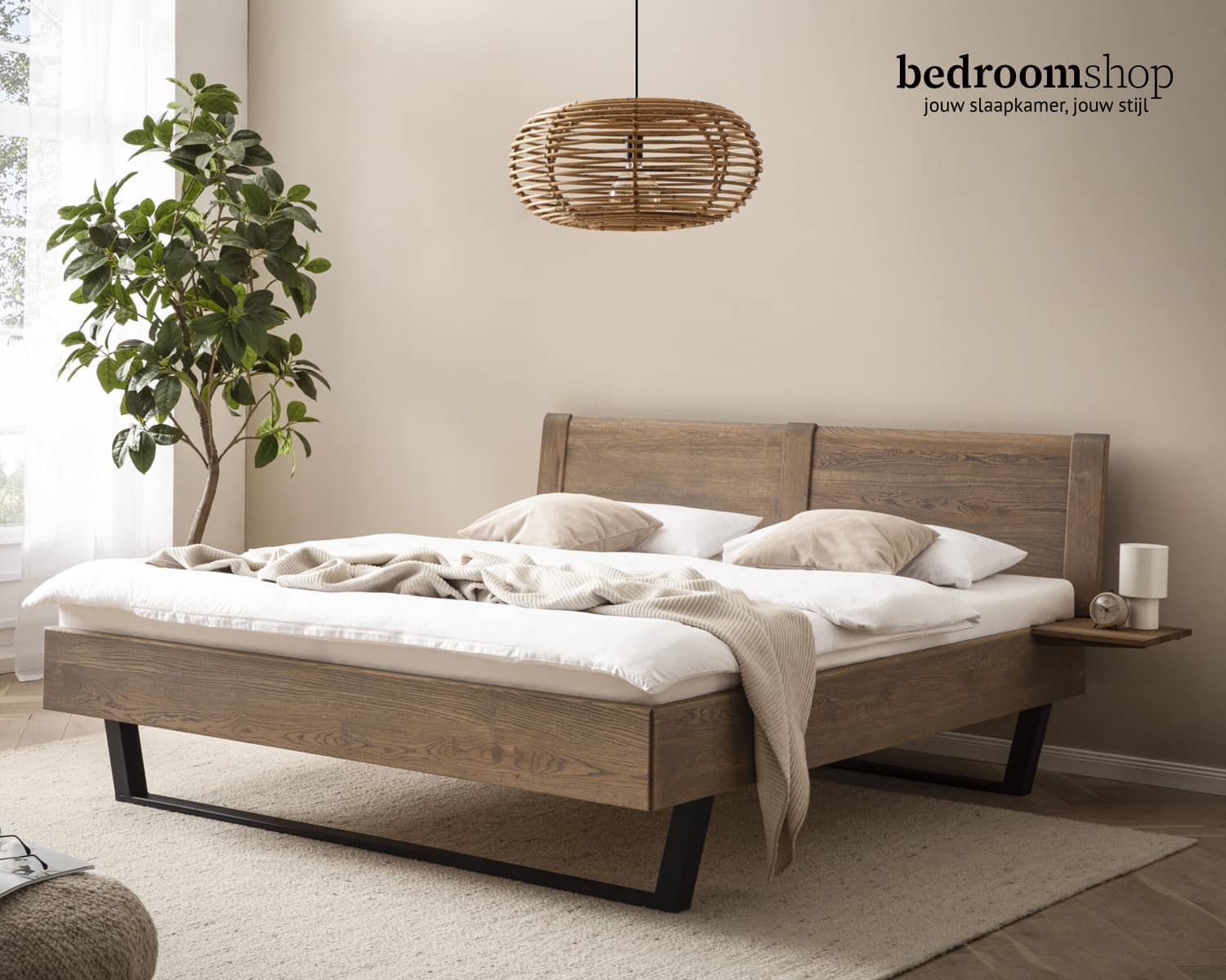 Grijs/blauw houten bed Grijs/blauw houten bed