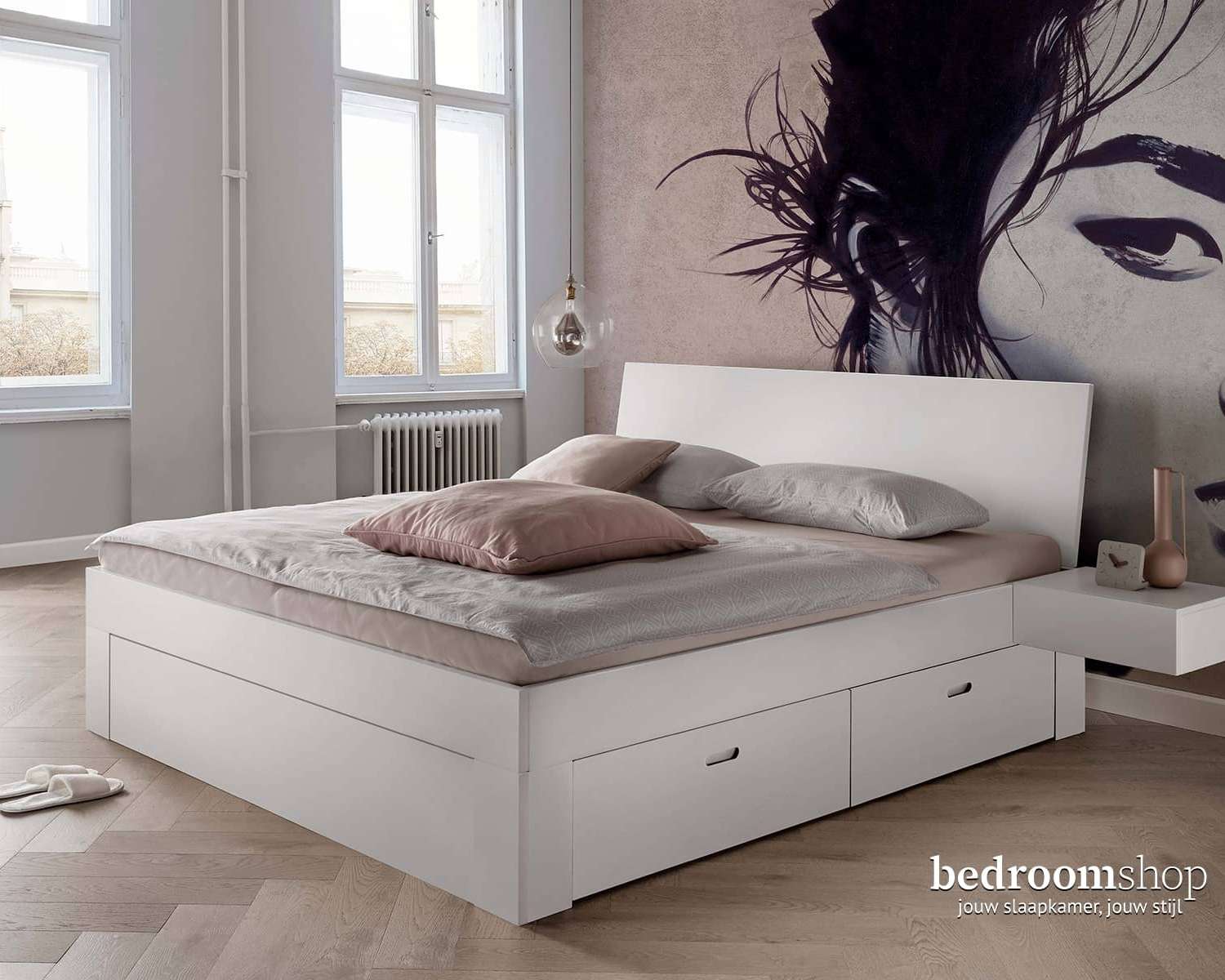 Wit bed met lades Wit bed met lades