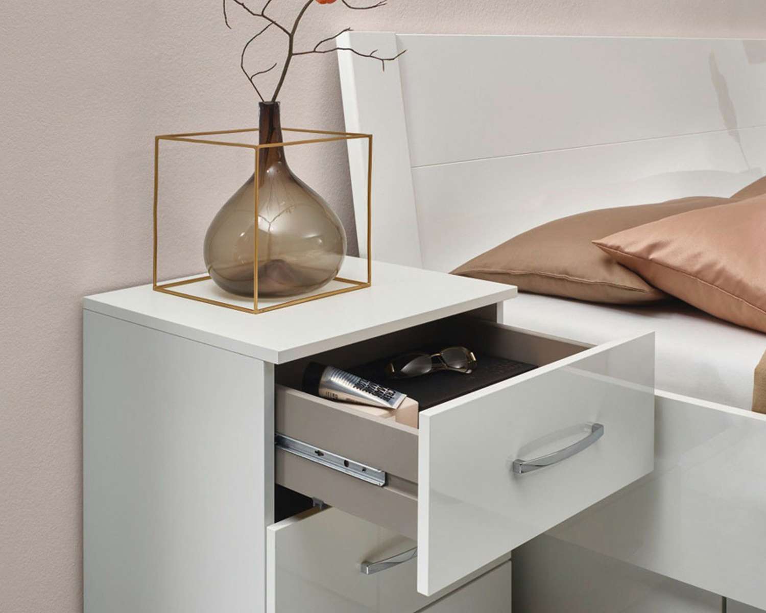 Nachtkastje wit Nachtkastje wit