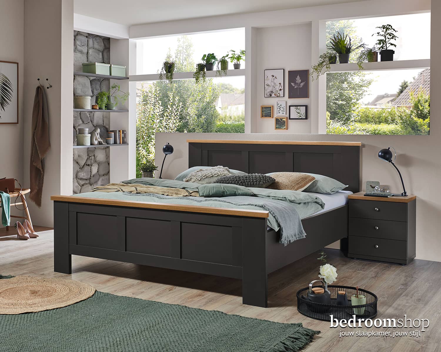 Bed 180x200 landelijk houten lijsten