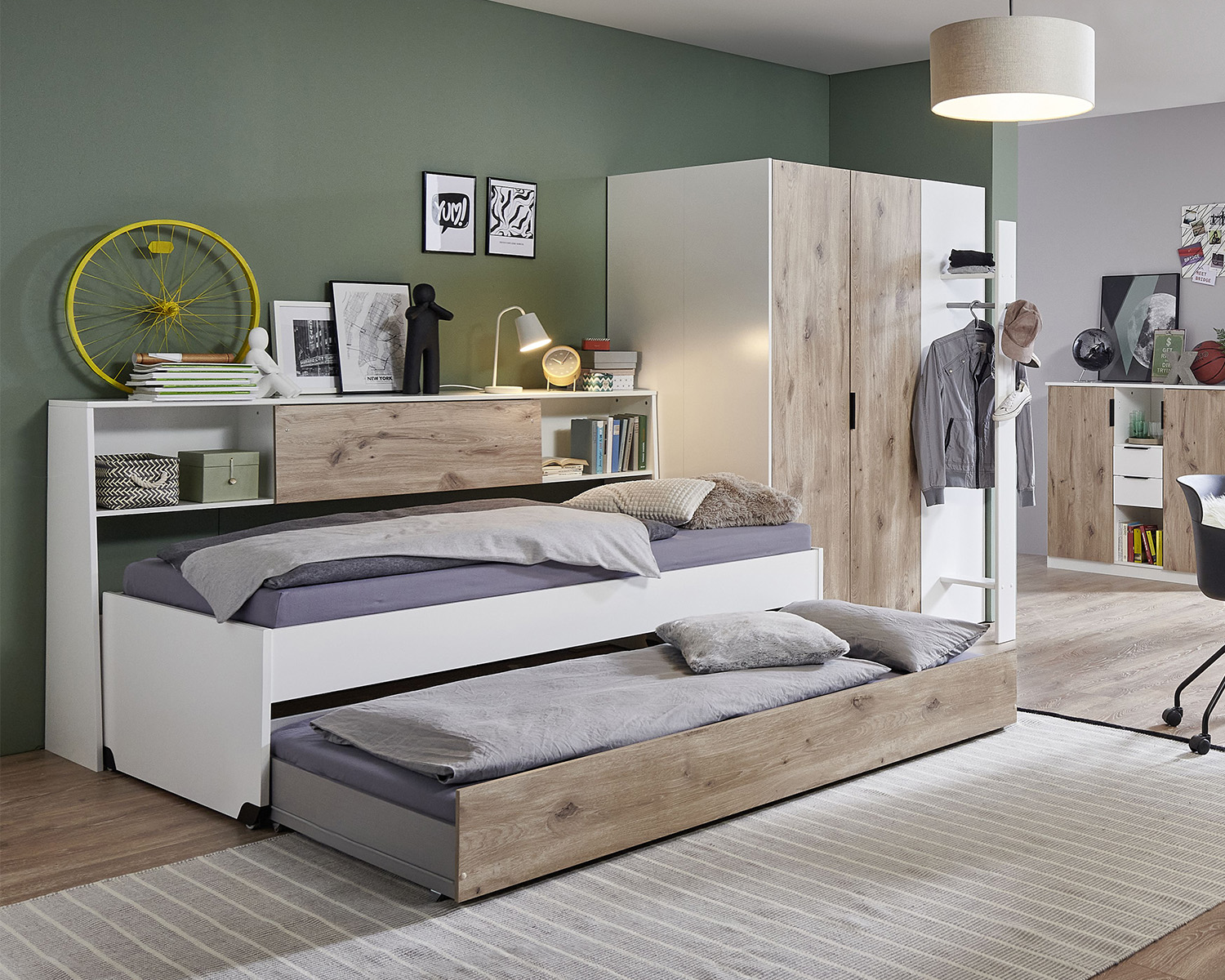 Bed met onderschuifbed of lade Bed met onderschuifbed of lade