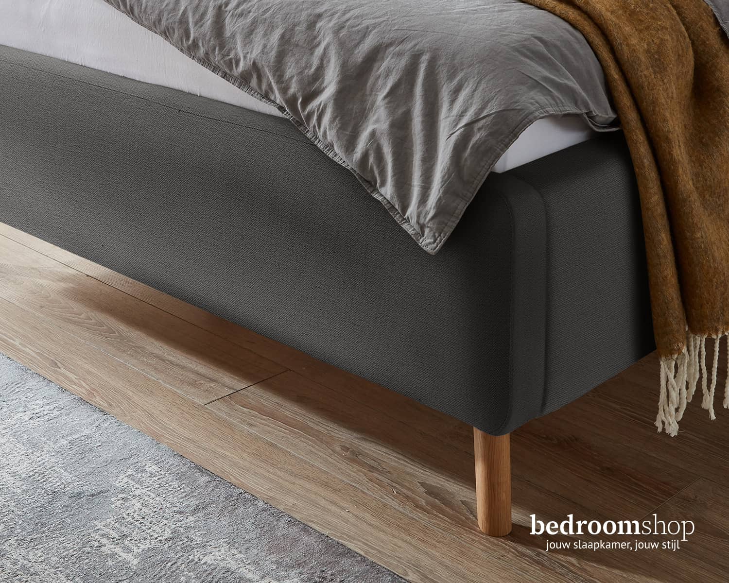 Antracieten bed Antracieten bed