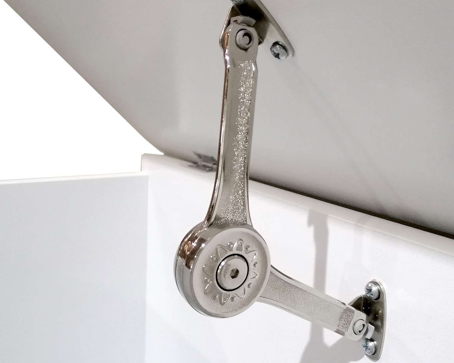 Scharnier detail speelgoedkist Scharnier detail speelgoedkist