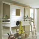 Hut bed halfhoogslaper