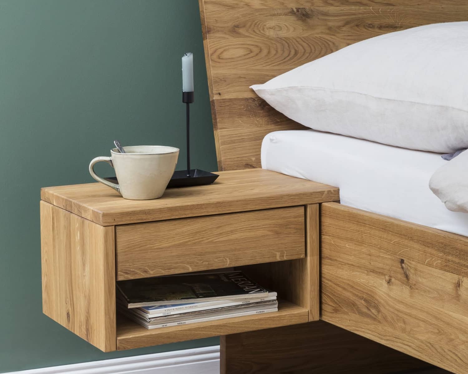 Nachtkastje massief hout