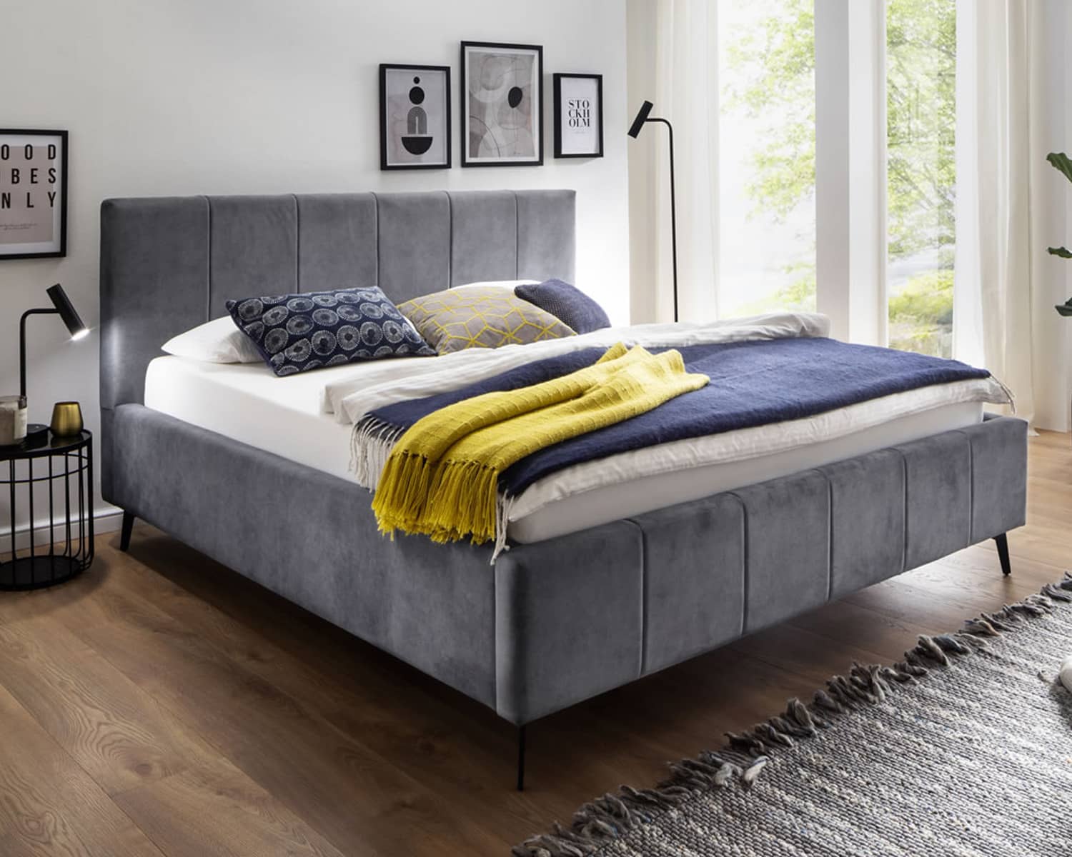 Stoffen bed 180x200 antraciet