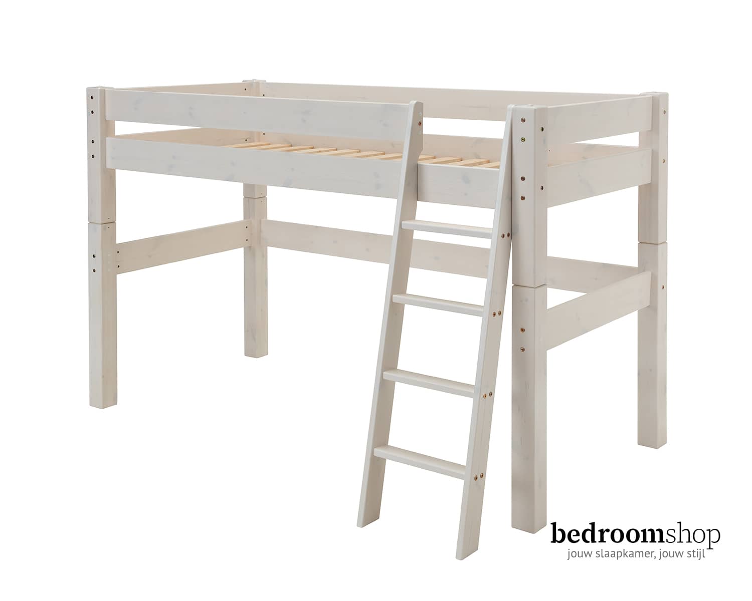 Halfhoogslaper wit met schuine trap Halfhoogslaper wit met schuine trap