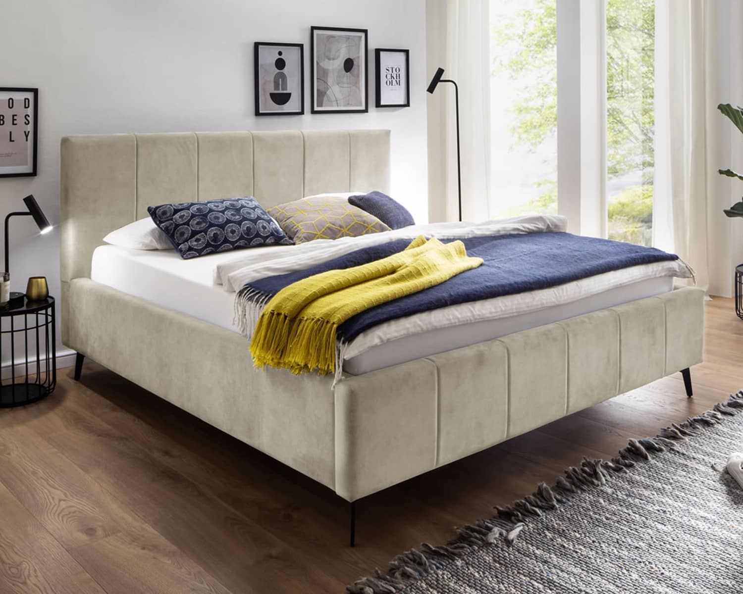 Stoffen bed beige