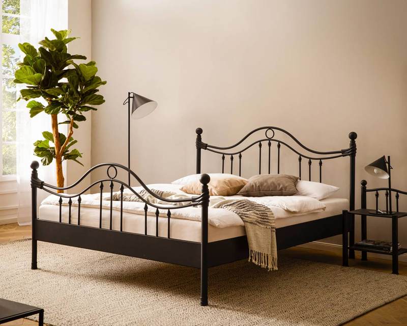 Bed metaal